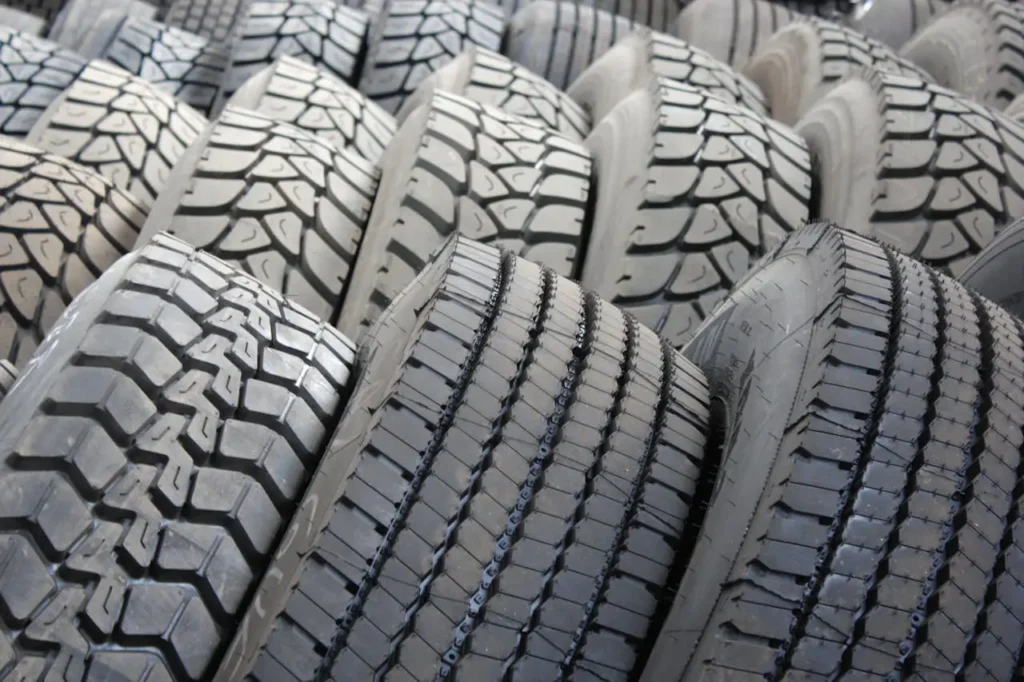 How to Choose the Right Truck Tires for Ontario’s Seasons