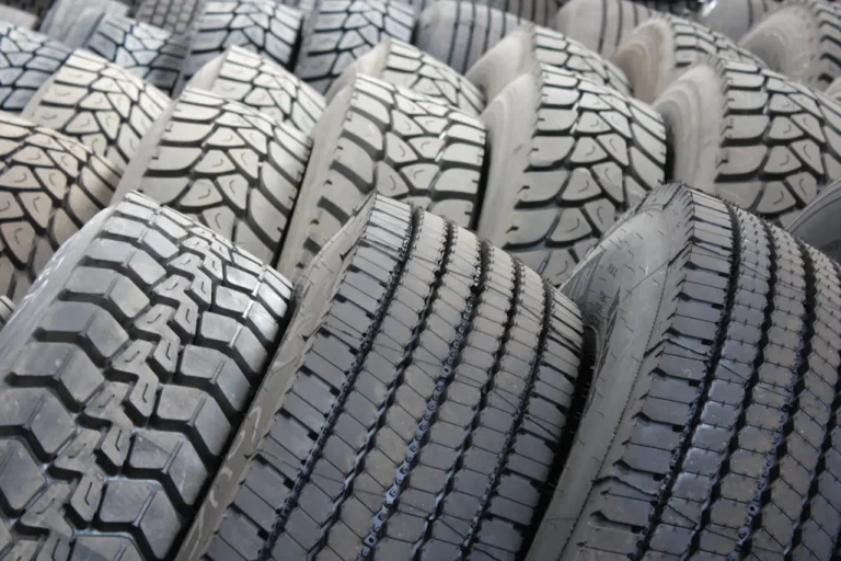How to Choose the Right Truck Tires for Ontario’s Seasons