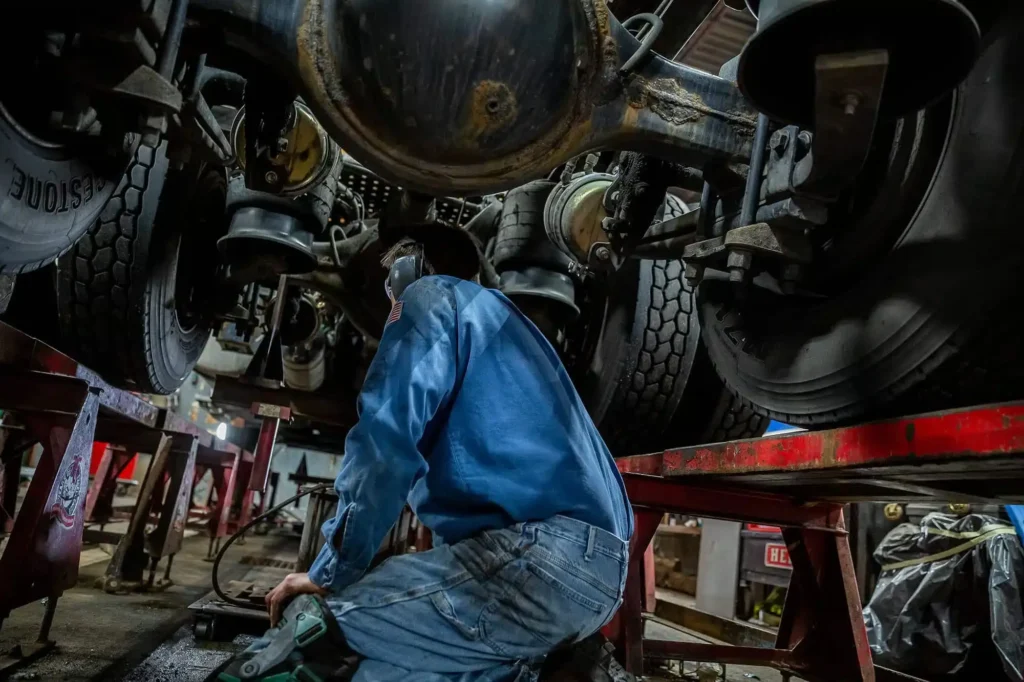 Choosing the Right Suspension Parts for Heavy-Duty Trucks in Canada