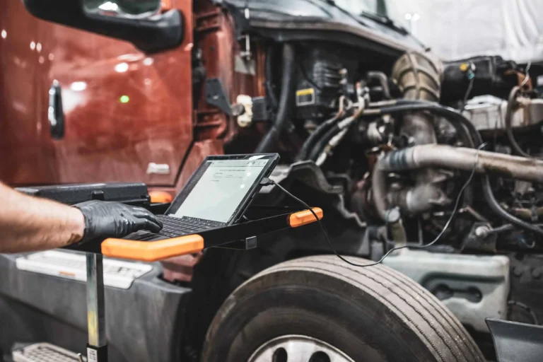 Why ECM Repairs Are Crucial for Ontario’s Heavy-Duty Trucks