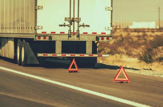 What to Do When Your Truck Breaks Down on Highway 401